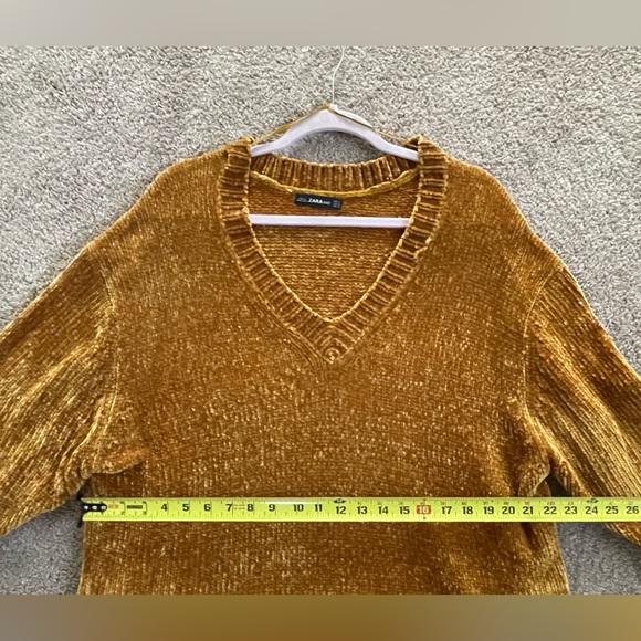 Zara Sweater - Picture 6 of 6